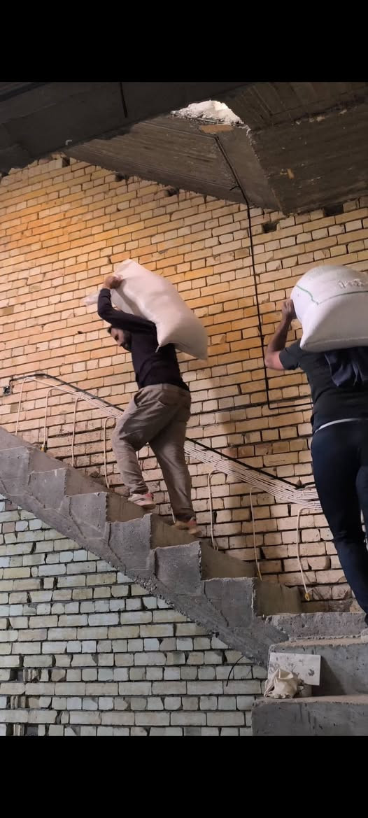 سلام عليكم نشتغل تصعيد كادر ابو علي الشويلي لتصعيد كافة مواد البناء على ظهر مكاني بغداد ***********
