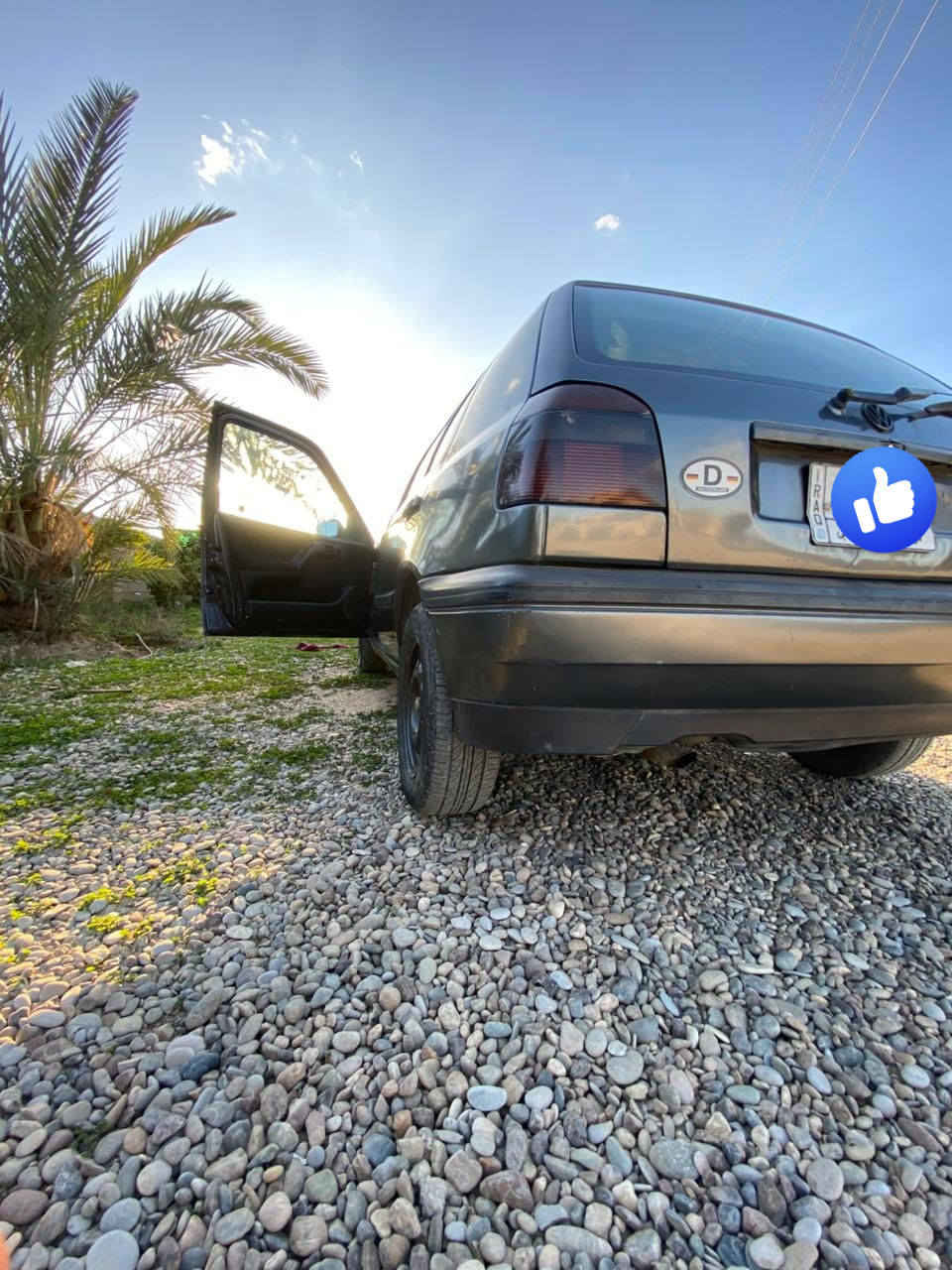 السلام عليكم سياره للبيع كولف نفخ موديل1992 كير محرك بشرط السعر ٣٥ وبي مجال للاستفسار ***********
