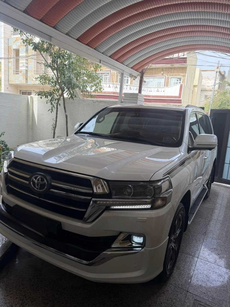 سلام عليكم لاندكروز 2020بريم اصل ماشيه 117الف كيلو بيه رصعه ومعدله PDR مكاني بابل مركز الحله  السعر575ورقه للاستفسار اكثر ***********
