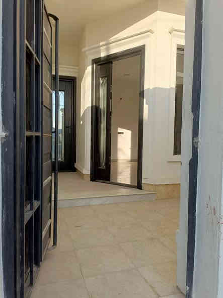 دار للإيجار في الرمادي شارع 60 قرب مستشفى الرازي .

يتكون الدار من غرف نوم عدد 3 وصالة و استقبال و مطبخ و مجموعة صحيات داخلية وخارجية.

بناء حديث .

كافة الخدمات متوفره من ماء وكهرباء وطنية و مولد.

#سعر الايجار 650 الف .

ـــــــــــــــــــــــــــــــــــــــــــــــــــــــ.

📍 للمزيد من التفاصيل يمكنكم زيارة مكتبنا:

مكتب شمس الرافدين  للعقار  – الرمادي / شارع 40 – قرب مرطبات دريم لاند.

📞 أرقام التواصل (واتساب متاح):

*********** ✅ عبدالغني الفراجي.

*********** ✅ عبدالغني الفراجي.

*********** (كــورك) ✅

⏰ متواجدون في المكتب على مدار أيام الأسبوع.

من الساعة 3 عصراً حتى الساعة 9 مساءً.

نرحب بكم دائماً لزيارتنا والاستفسار عن أي عقار يناسبكم.
