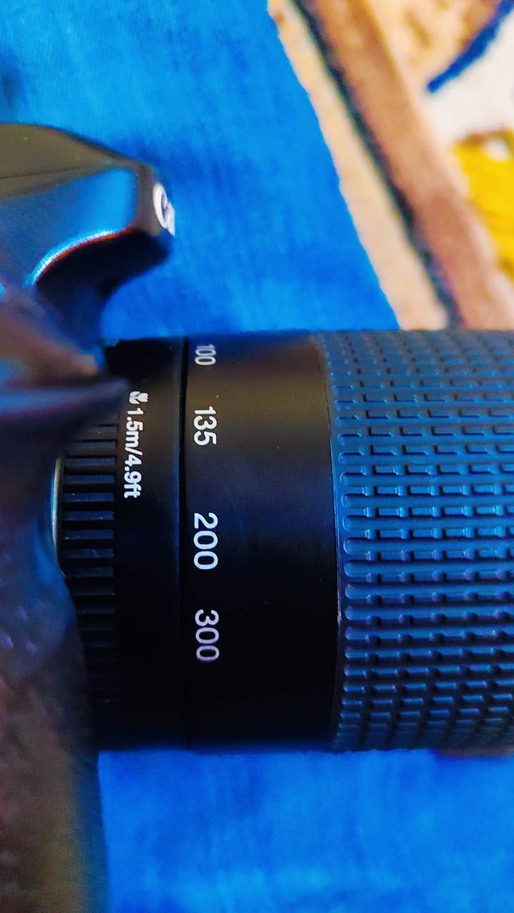 كامره كانون D80 لكامره لمس
وياهة عدسه ٧٥/٣٠٠ 

وشاحنه وجنطه 

 مكان ناصرية شطره

  السعر ٦٠٠ ومجال قليل


**إذا كنت صاحب هذا الإعلان وتريد حذفه لأي سبب، رجاءا أرسل رسالة إلى الدعم الفني**