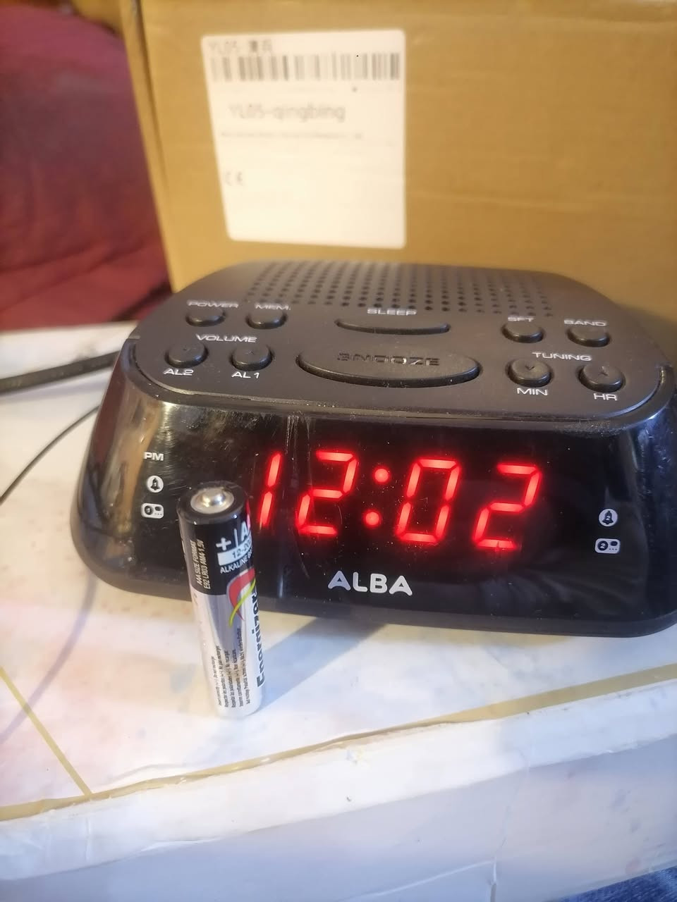 راديو منبه رقمي من ماركة Alba يتميز بشاشة LED حمراء كبيرة لعرض الوقت.يحتوي على وظائف إنذار مزدوج، مما يتيح ضبط وقتين مختلفين للاستيقاظ.يوفر خيارات راديو FM/AM مع إمكانية تخزين محطاتك المفضلة.يتضمن خاصية الغفوة (Snooze) وزر للنوم (Sleep) لإيقاف الراديو تلقائيًا.
ملاحظه الجهاز جديد سحب جدا عالي للمحطات وتوصيل موجود


**إذا كنت صاحب هذا الإعلان وتريد حذفه لأي سبب، رجاءا أرسل رسالة إلى الدعم الفني**