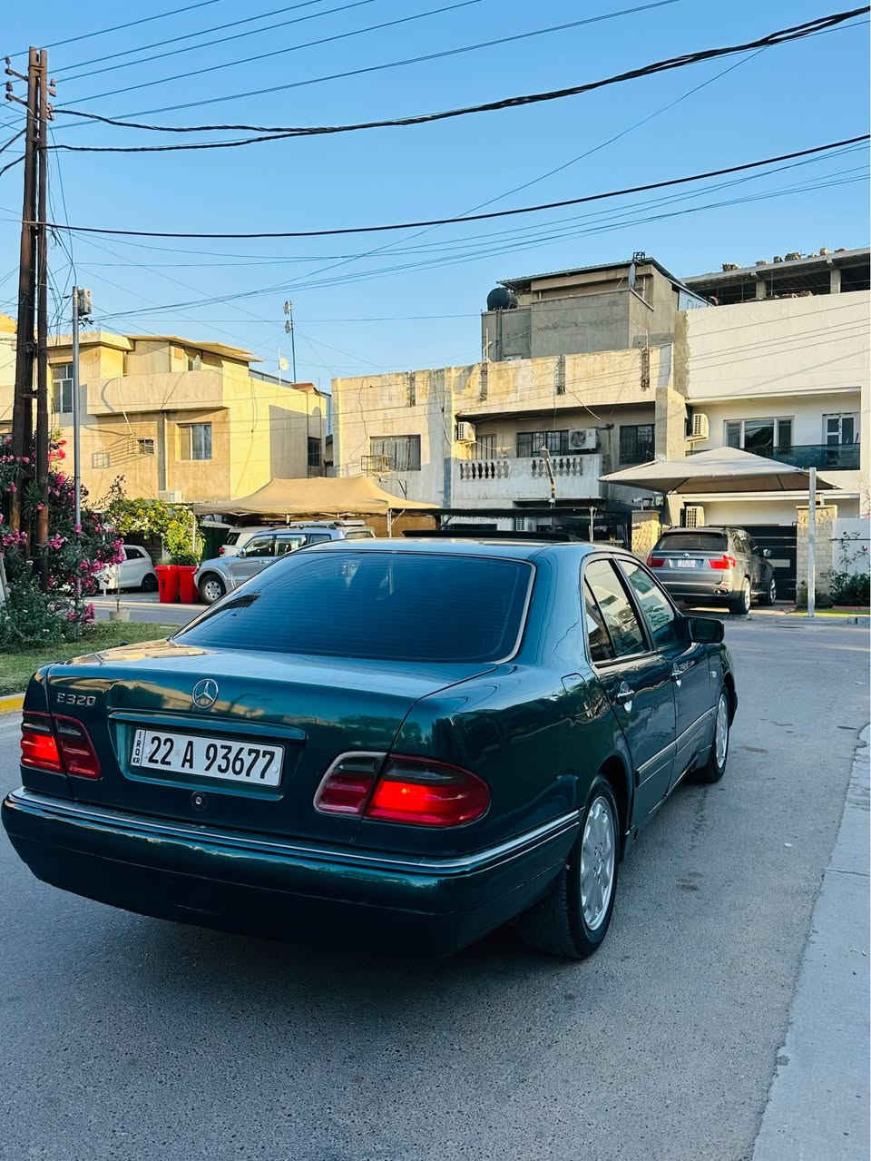 سلام عليكم
للبيع مارسيدس ام عيون 320 موديل 1996 
مكينه V6 سته سلندر
كير اوتماتيك D4
سياره فول فتحه جام كهرباء كشنات جلد 
داخل بيجي معروفه مواصفاتها. 
تخم تاير جديد صدر خلفي جديد الأمامي بي مشط يرادله تبديل بي نضوخ. فقط
وبيها تبريد عاطل منضومه كامله بيها نقص بوري جايبه بس شده. صبغ عام ضرر جومله ايمن شاصي لغد مكفول 
كهربائيات سياره كلها شغاله. رقم اربيل دولي هزه جديده. 
مكاني بغداد حي الجامعه. *********** بغداد, العراق
