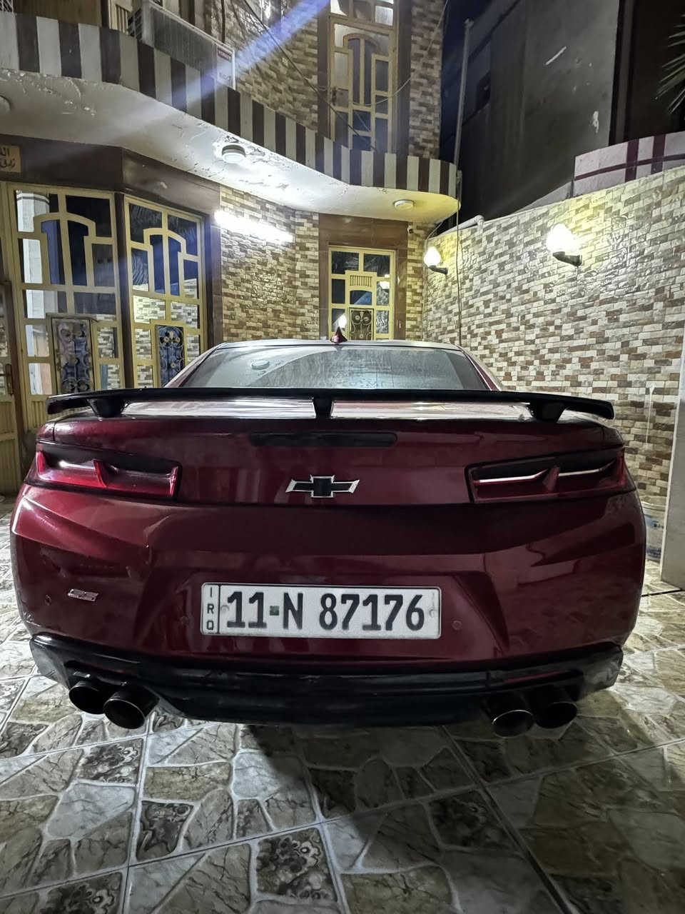 شلون الشباب
كمارو 2SS 
الموديل 2018
الصبغ : جاملغ وباب السائق (بچم كبس)
رقم بغداد الجديد الدولي بأسمي 
🛑السياره مزودة وعليهة القطع المذكوره 🛑
شوتة KN الفلتر الجبير 400$
ثروتل 95mm مال كورفيت 300$
ثلاجة C8 محفورة بورتد 500$
 كت كام كاملBTR 225 Stage 3 2500$
نوزلات ZL1 1000$
طاحونه ZL1 200$ 
عبوة فيول بمبم 400$

الممشى 55 الف ميل 
مكان السياره بابل 
السعر 175 ورقة بيهة مجال جدا بسيط
للتواصل ***********
