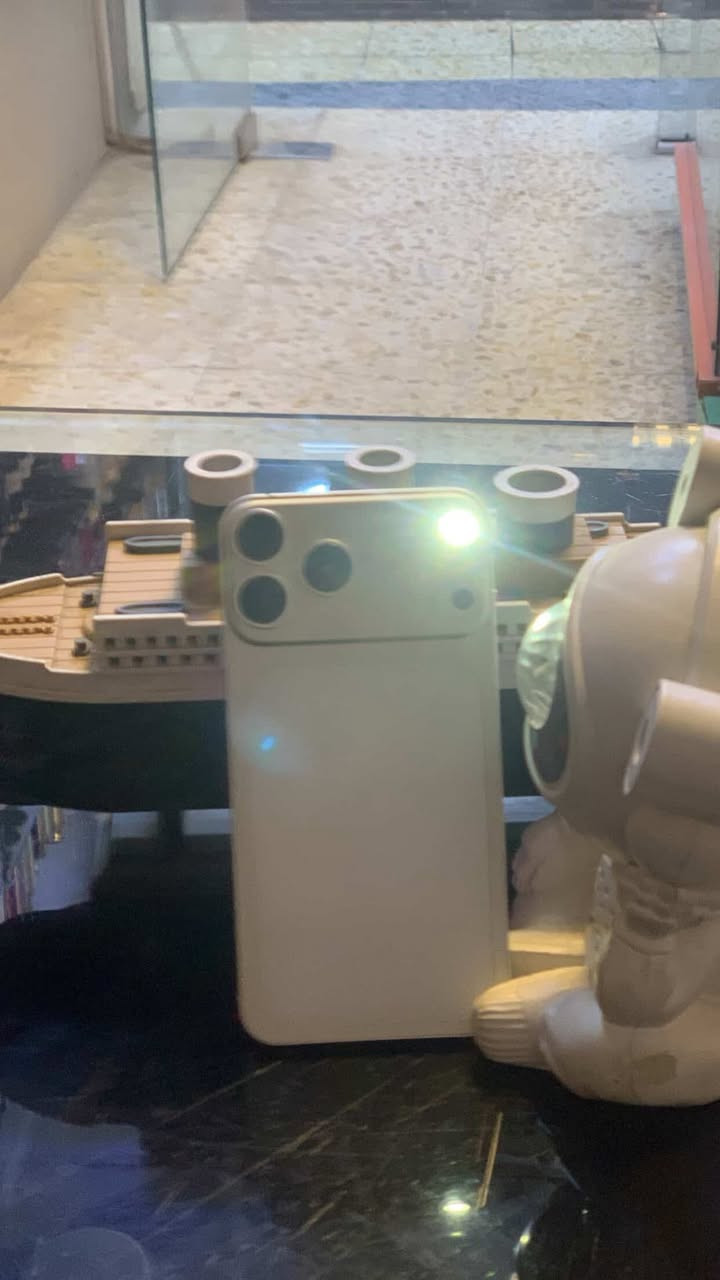 سلام عليكم اكس ماكس محور ١٧
جهاز حلو ونضيف مبدل بس بطاريه وبصمت لوجه مشكله وسيمكارت بتحديث وكف يمكن ينرادله ترسيت بطاريه ٨٨ 
منلخير جهاز نطيحة ليفيدة ١٢٥ قفل 
*********** واتساب
