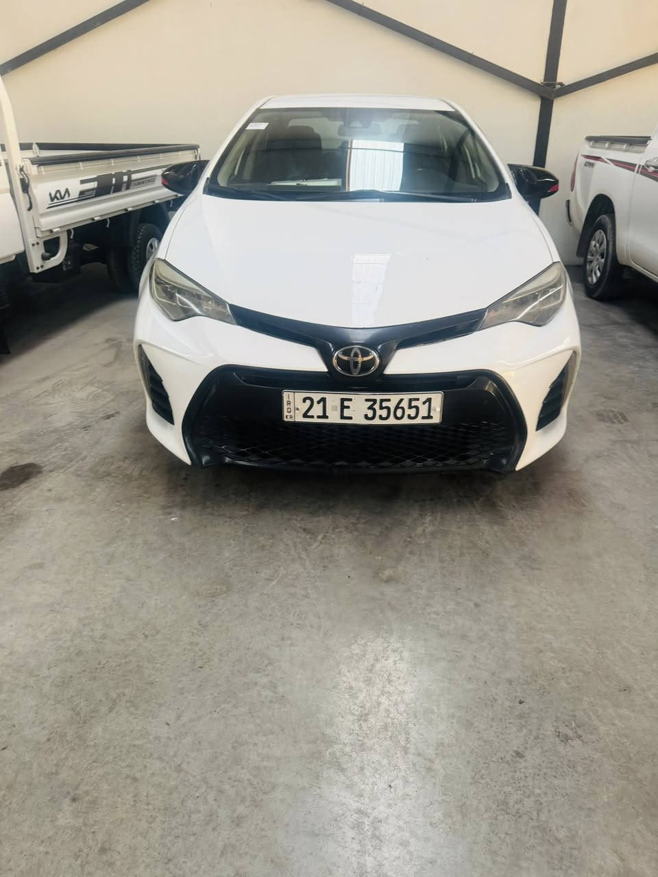 اسلام عليكم للبيع كورلا 2019 مواصفات LE رقم سليمانيه انكليزي السياره مكفوله من الصبغ السونار مرفق بلمنشور 
تخم تاير جديد 
ويل كب 
ماشيه 121 
سنويه جديده 
كير محرك بشرط 
مكان سياره ديالى ناحيه جديده الشط 
الشراي يتصل ***********
