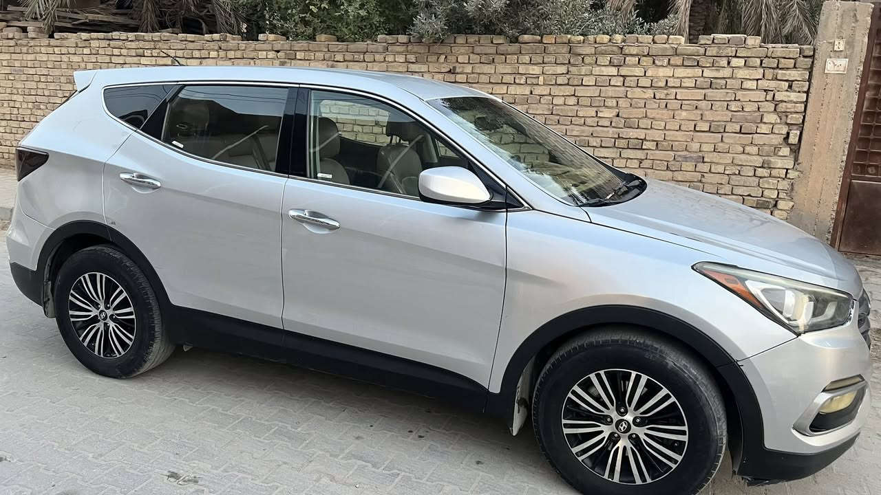 للبيع سنتافيا 2018    محرك 2400 gdi وارد  ارمريكي ضربتها جاملغ  ماشية 70  ميل كشنات جلد و تخم تاير جديد نضافة فول  السعر مقبول للشراي  العنوان السماوة واتساب ***********
