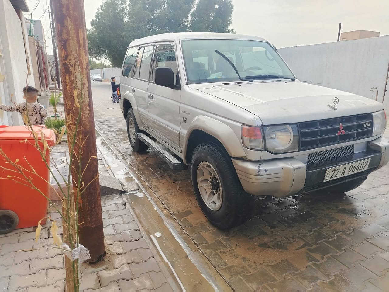 السلام عليكم باجيرو للبيع موديل 2000 محرك بلادي كير عادي رقم اربيل انكليزي السعر 65 وبيه مجال  *********** مكاني كربلاء
