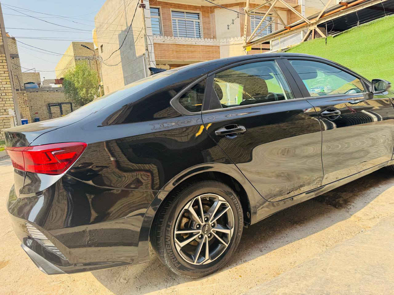 فورتي 2022
رقم بغداد انكليزي باسمي السعر 135 وبيها مجال بسيط مكانها بغداد الدوره 

***********
