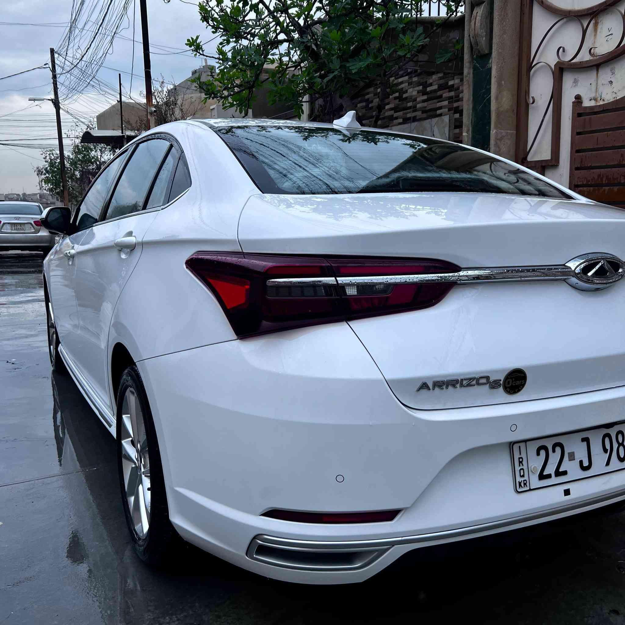 🚗✨ شيري أريزو 6 موديل 2024 – فئة Comfort ✨🚗 ضمان 6 سنوات
🔹 محرك 1.5 تيربو بقوة 147 حصان
🔹 كير أوتوماتيك 
🔹 صرفية ممتازة (اقتصادية بالبنزين)
🔹 شاشة كبيرة + Apple CarPlay و Android Auto
🔹  تشغيل بصمة مثبت سرعة تشغيل عن بعد
🔹 مقاعد جلد وقماش حجم ويل 17 اشاير بالمري 
🔹 كاميرا خلفية + حساسات + أنظمة أمان متكاملة اوتوهولد +هاندبريك بصمة
ضمان ٦ سنوات استيراد شركة السراب
 كفالة عامة على جميع اجزاء السيارة
انا صاحبها الشرعي هزه فحص كامل لمدة سنتين مكانها الموصل
للتواصل ***********
 متوفر واتساب
