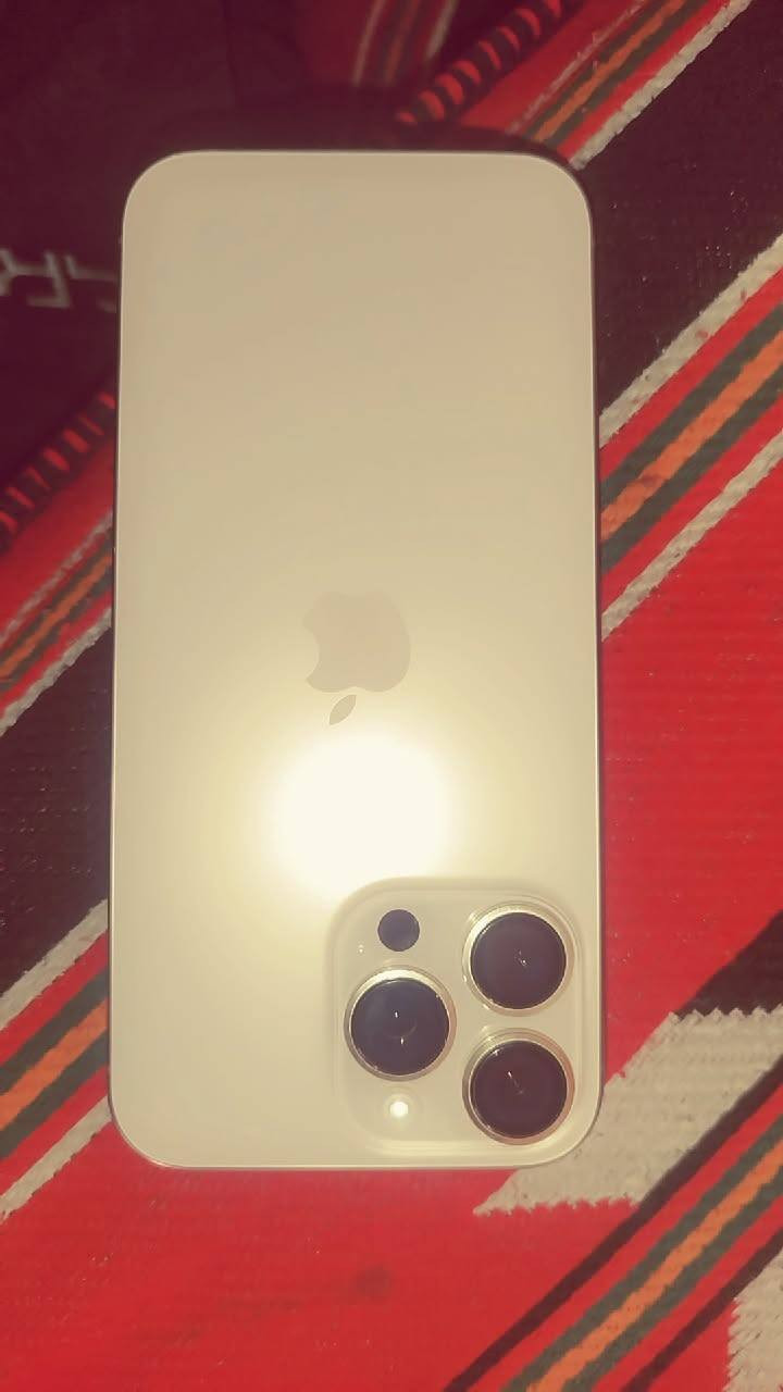 آيفون 16 برو ماكس ماستر، ذاكرة 256 ، شريحة وحده والباقي الكتروني. 
استخدامه 4 اشهر متقطع لان عندي لابتوب ومشغول، 
جهاز نضيف شخط ما بي شحن شوف عيونكم حباية ما نازل ، شحن فووول 100🔋
 استخدام قليل
مع الكارتون الخاص بي 📦
وشاحنته الخاصة بي 🔌
للبيع أو مراوس ايفون 17 برو ماكس مع فرق ، للتواصل واتساب 

***********
