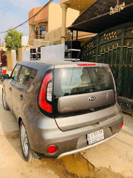 2018 ضررها باب سايق بس بدون ايرباك محرك جديد بل كارتون شاده وهاي ال جردح بيها مثل ماوضح بصوره محرك 2000
***********
