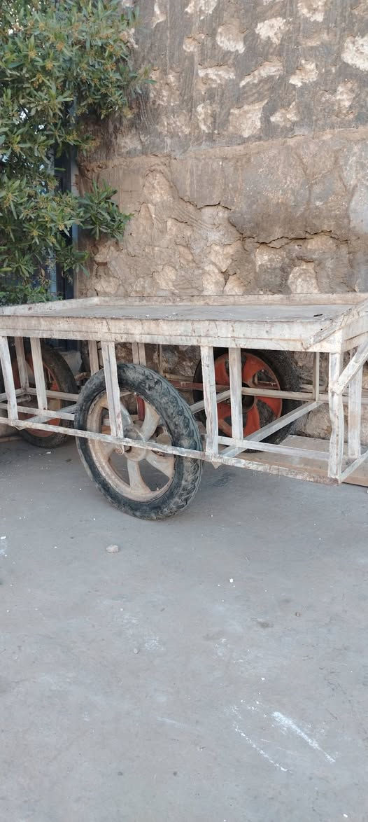 عربانه للبيع اي عيب مابيها السعر 100 كركوك ***********
