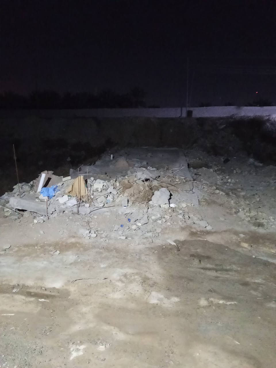 سلام عليكم بيت البيع بل مقاطعه 2/8مقابيل سده رقم ***********
