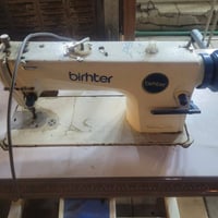 مكينة خياطة • سعر خاص
