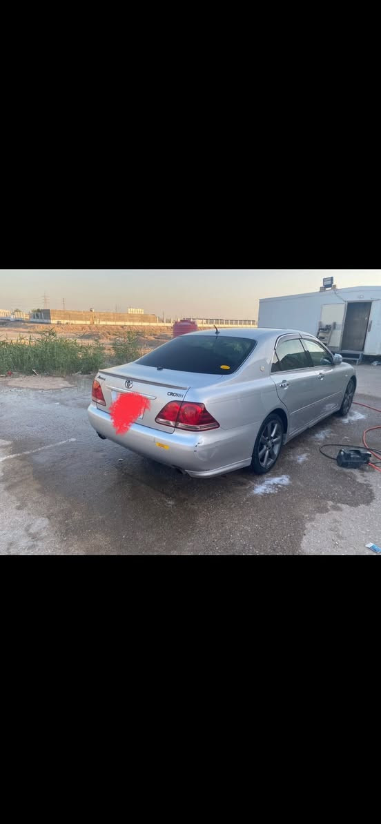 السلام عليكم 
شاهينه ادوات ادوات ادوات
موديل 2007
لون سلفري شاصي 84 
ستيرن كهربائي 4كشنات كهربائيه 
فتحه برده خلفيه السيارة اثنه يعني غرفه رياضي دواخل سود ويل دنكه 
بعد بيها مواصفات خير من الله
البصرة الهارثه ***********
السعر 77

كفاله كص وصبغ وسريقه
