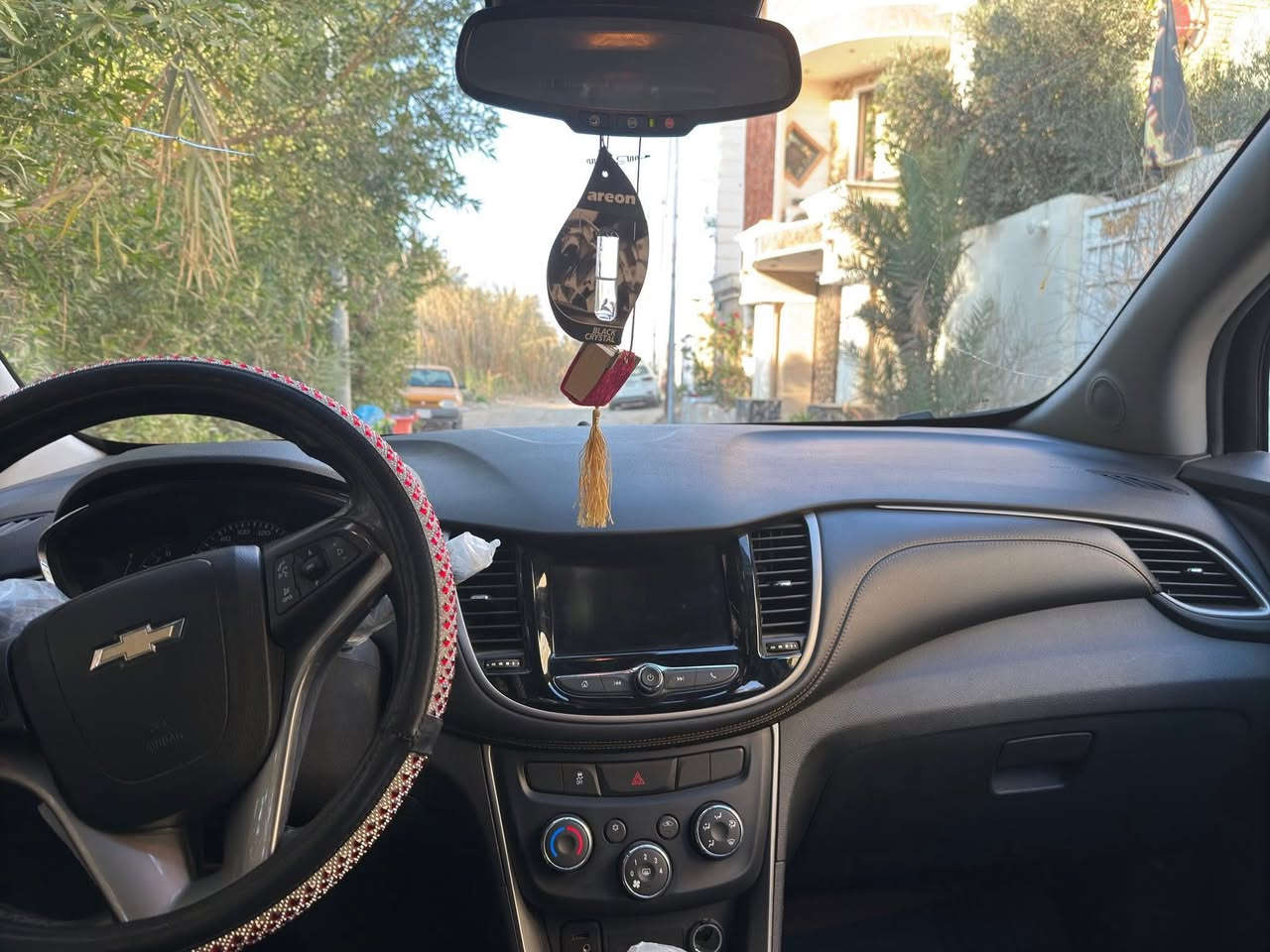 شوفرليت تراكس   AWD  Lt وارد امريكي
الموديل : 2020
رقم سليمانية 
السعر 107$
مكان السيارة : الناصرية 
حجم المحرك ١٤٠٠ توربو
المسافة المقطوعة 42 ميل
المواصفات:
بصمة تشغيل
بصمة ابواب
كرسي كهربائي
كامرة دوارة
لد نهاري
شاشة كبيرة
شاشة اعطال
كشنات جلد
انظمة سياقة
مثبت سرعة
ومواصفات اخرى
 ايرباك كلها سليمه
رقم  بأسمي التحويل او وكالة 
‎مكان السيارة : الناصرية 
‎‏‭0780 252 8922
