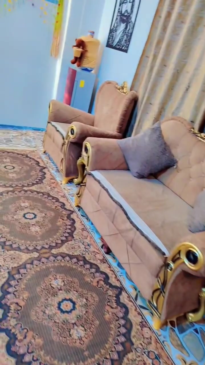 السلام عليكم تخم للبيع ملكي ١٠ مقاعد هوه والطبلات التخم نضيف ما طاب تصليح ابد مكاني العزيزيه شارع المحكمه القديمه يم المستوصف السعر ٦٥٠ وبي مجال الخاص مفتوح او عل رقم *********** او ***********
