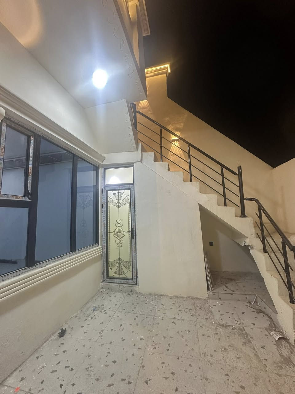 🔶دار صفر زراعي  للبيع موقع مميز سنة البناء 2026🏠

🔶المساحة 100 متر الواجهة 5 متر العمق 20متر   🏠

🔶 الموقع حي البدر فرع حلويات علي الحمداني ولحم بعجين اللماس     ✅

🔶 الطابق الاول يتكون من أستقبال وهول ومطبخ وغرفة نوم وصحيات داخلي وخارجي والدار نظام دكت ✅

🔶 يبعد عن التبليط 40 متر والدار بداية الفرع وموقع مميز 

♦️السعر 46 مليون قابل للتفاوض 💸💸
 ________________________________

🔵نستقبل جميع عروضاتكم  وطلباتكم في بيع وشراء الدور ولأراضي السكنية والتجارية والزراعية 

🔷للأستفسار اكثر ☎️

***********
***********

🔶او يرجى زيارة مكتب الكنز للعقارات الكائن في حي الواسطي قرب مول الحاج زياد
