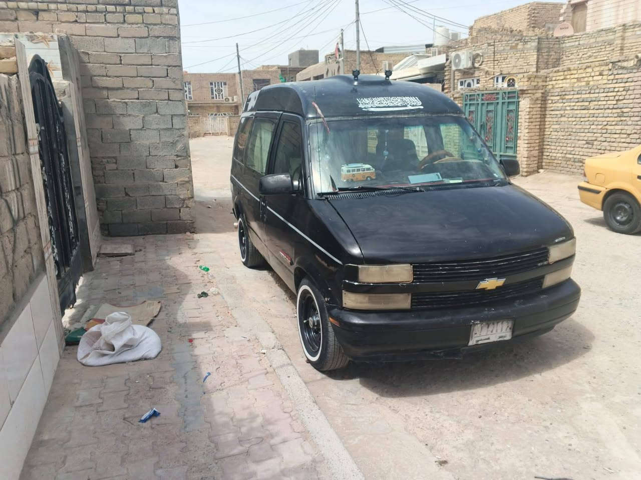 فان للبيع موديل ٩٥ رقم بصره سنويه جديده السعر ٤٠ ورقه الاستفسار الاتصال ع الرقم ***********
