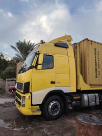 فولفو للبيع موديل 2004 سنويه ل27 بسمي شرط تحويل مكانه بغداد بسمايه عرب...