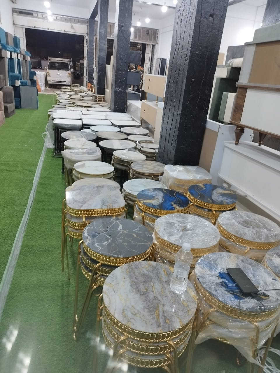 بسم الله الرحمن الرحيم (وأما بنعمة ربك فحدث)

تم افتتاح معرض السلطاني الصغير للأثاث بأسعار تنافسية وبضاعة مميزة وحديثة 

ديوان ١٠ مقعد السعر ٢٧٥الف فقط

العنوان /بابل شارع ٨٠ كربلاء مقابل مول نون قرب محطة الاضواء

***********
