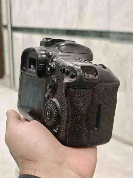 كانون 7D مارك تو بدي فقط
ملحقاته 
بدي 
شاحنه 
بطارية 
درع حماية 
حزام كتف 
السعر قفل 400
مكاني بابل 
التوصيل مجاني 
للإستفسار والاتصال 
***********
