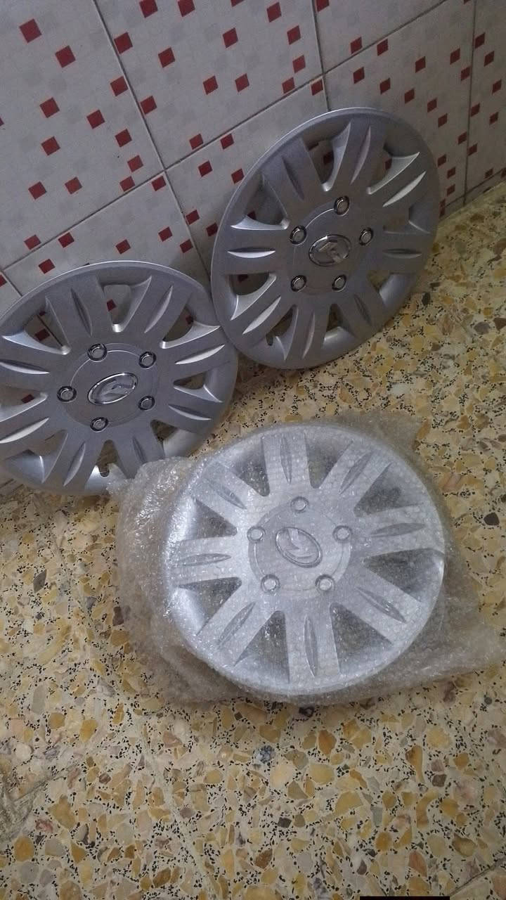 سلام عليكم
كبات نيسان ب,5
مسجل جنبي 25
تجاوي جنبي ب,10
كبات ترهم على جميع الكيات ب40
مكاني الحرية
, ***********
