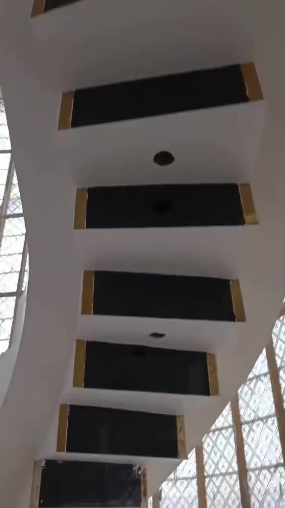 سلام عليكم
كادر متكون من اربع خلفات
نشتغل جص بورك 
لبخ خشن ناعم طلس ونثر الواجهيات 
نشتغل بغداد  رقم ***********
نشتغل ع المتر

