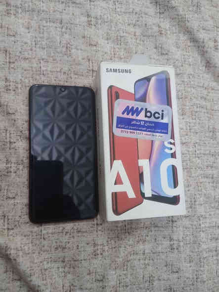 موبايل A10s.  نضيف جدا  غير داخل تصليح ابد  مع كارتونته  رايده ب٥٠  مكاني الشعلة  ***********
