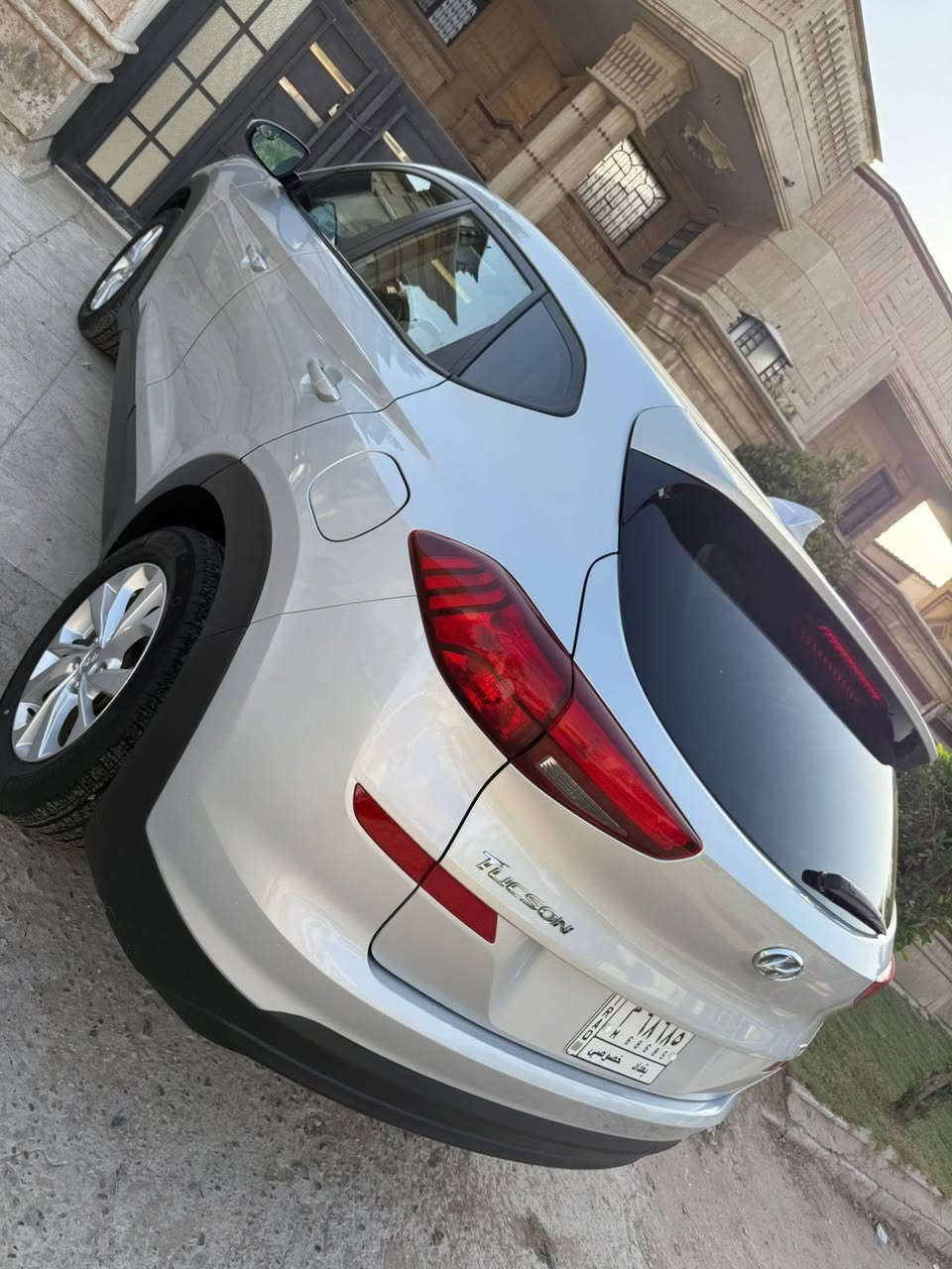 اسلام عليكم
توسان وارد امريكي. موديل 2019 
ارقام. بغداد. جديده حولته الماني 
موتصفات 
فور ويل 
هند بريك بصمه 
اوتو هولد 
انظمه قياده 
كامره 
شاشه
تحديد مسار 
حادثه. فقط دعاميه. 
وبيهه كلير 3 قطع بدون حادث 
لصور موجوده بالمنشور 
سياره ماشيه 
63 ميل 
عليهه تخم تاير جديد 
سيرفس كامل 
 
مكان السياره بغداد. السيدية 

سعرهه.  160 وبيهه مجال. 

رقمي. *********** 
الشراي يتصل.
