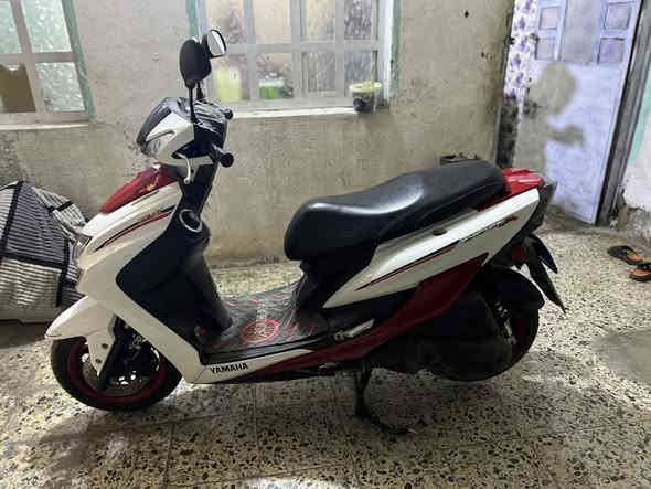 السلام عليكم دراجه سكنس للبيع موديل 2023 لد كفاله عامه اوراق موجوده نزول من الرمبه عله ايدي سعر 18 ورقه وبيها مجال للطيبين العنوان بغداد الدوره ابو دشير للأستفسار اكثر اتصل *********** ***********
