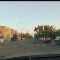 قطعة أرض للبيع موقع مميز مساحة القطعة ١٠٠ متر تجاري الواجهة ٥ امتار وإ...