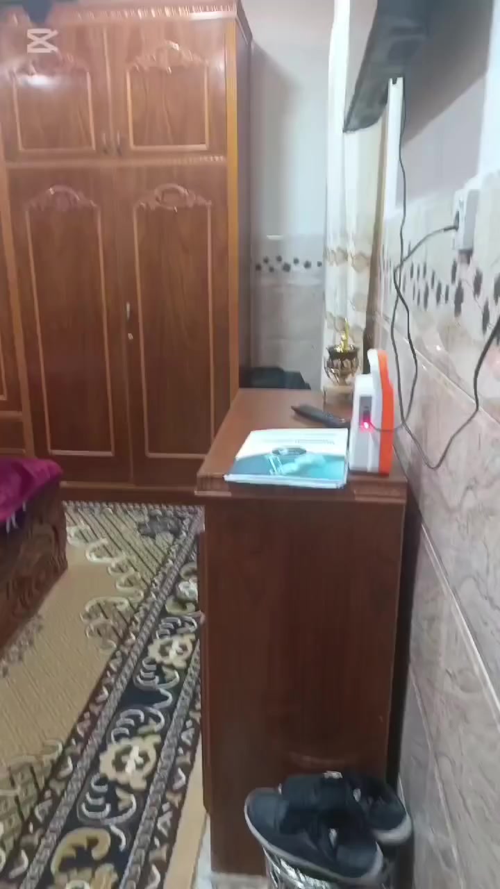 كاونتر نوعيه ثقيله السعر 270- غرفه تاج حيل نضيفه خشب ثقيل السعر 775- ديديه عش العصفور حيل نضيفه السعر 50- الشراي يتصل ***********-‏‪0750 791 3697‬‏ وادي حجر
