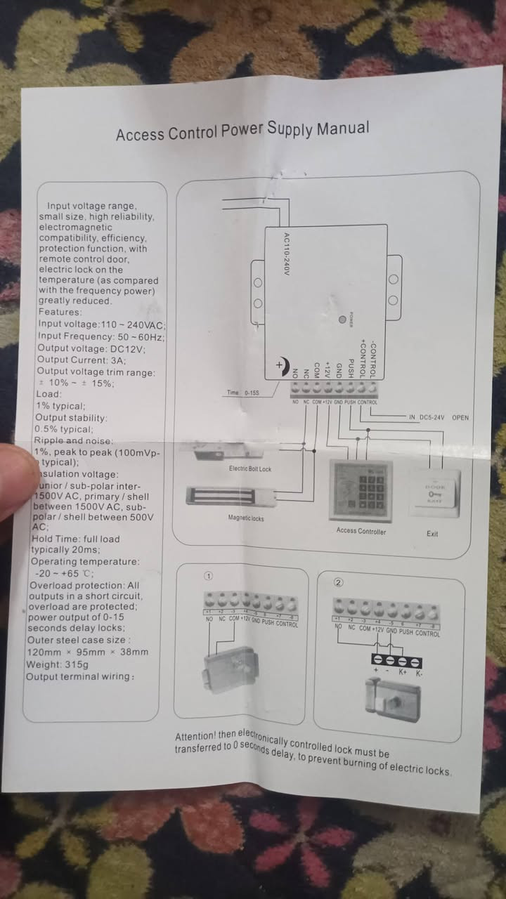 الجهاز هو مزود طاقة (Power Supply) مصمم خصيصًا لأنظمة التحكم في الوصول مثل الأقفال الكهربائية.يعمل بجهد دخل يتراوح بين 110 إلى 240 فولت تيار متردد، ويحولها إلى جهد خرج 12 فولت تيار مستمر بشدة تيار 3 أمبير.يحتوي على أطراف توصيل لزر الخروج، وقارئات البطاقات (RFID)، والأقفال المغناطيسية، بالإضافة إلى مؤقت لضبط تأخير إغلاق الباب


**إذا كنت صاحب هذا الإعلان وتريد حذفه لأي سبب، رجاءا أرسل رسالة إلى الدعم الفني**