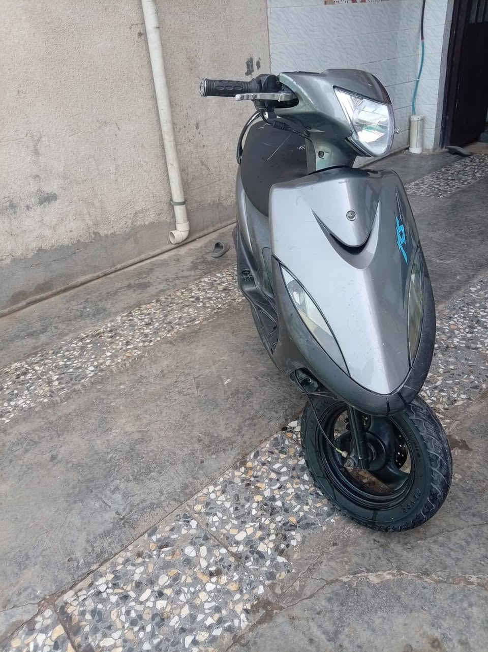 ماكس عدله مكفوله كفاله عامه دراجه صار شهر من نازله من الرمبه مستعجل على بيعتها السعر 850وبيها مجال عنواني بغداد المعالف الرقم ***********للتواصل واتساب
