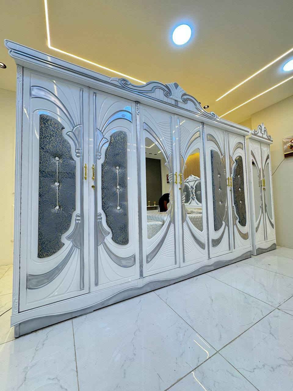 غرفة اخشاب  بسعر خاص 🔴

تخفيض جاهز للحجز 🔥

🔅تفاصيل الغرفة ....
صاج خارج ٤ملم ام دي اف 🔺
وداخل صاج ٣ملم 
صبغ مرمري درجة اولى 

عدد القطع  ٧ قطع 😍
🔺1 //جرباية  قياس  ١٦٠ × ٢٠٠ 
🔺//ميز جانبي ايسر قياس ٥٠
🔺2// وميز  جانبي  قياس ٥٠
🔺3// زاوية ارتفاع مترين عرض ٨٠
🔺4// وميز بلازمه  
🔺5//وميز مراية ارتفاع مترين عرض ١٢٠
🔺6// وكنتور ٦ باب  ارتفاع مترين و١٥ طول ٣ متر و١٥
القطعه الثامنه حسب طلب الزبون 
الشازلون العادي 50 الف 
الشازلون المخزن 75 الف 

الاستفسار اكثر خاص


**إذا كنت صاحب هذا الإعلان وتريد حذفه لأي سبب، رجاءا أرسل رسالة إلى الدعم الفني**