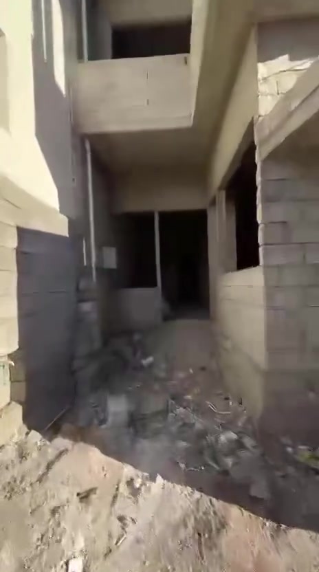 هيكل للبيع طابقين وبيتونه كبيره السعر ٧٥وبي مجال العنوان حي الشيماء قرب اسواق رانيا.     للاستفسار    ***********       ***********
