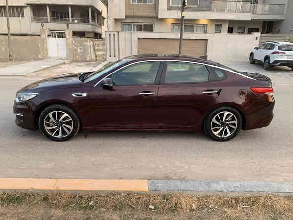 كيا أوبتيما 2017 - EX فول عدا الفتحة (مواصفات مميزة)

🔹 بصمة تشغيل + بصمة أبواب
🔹 دخول ذكي / كشن خزن ،كهرباء / تدفئة مقاعد / ستيرن تدفئه
🔹 تبريد منفصل (مناخين) / حساس إطارات
🔹 زينون بلادي (عالي + واطي) + بروجكتر
🔹 بك لايت LED / فتح الصندوق عند الاقتراب
🔹 كاميرا + شاشة كبيرة / مرايا طي أوتو / مرايا قلاب عند الرجوع
🔹 ترحيب عند الاقتراب /جام أوتو
🔹 محرك 2400 GDI بانزين (كله محسن)بدون دوانز / ماشية: 78mi ألف

🚨 تفاصيل الحادث:
 • السيارة حادث سرقة دعاميه
 • صار بيها ربع هلال خلف السايق + طخة خفيفة بحافة الجاملغ (موضحة بالصور)+تبديل باب خلف الراكب وصبغ نص جاملغ خلفي

🛠️ الصيانة:
 • صيانة كاملة من صدر إلى ادامه محرك.
 • بدون أي نقص: كير، محرك كفاله

💰 السعر:140 ورقة 
📞 للتواصل: ***********
