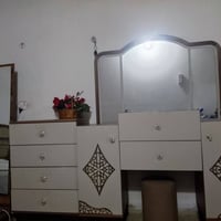 غرفة اخشاب • ٨ قطع • استعمال قليل