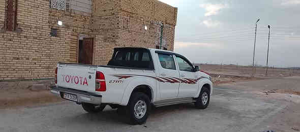 للبيع او امراوس حسب القناعه هايلوكس فور ويل رقم مثنى انكليزي سياره مكفول كفاله عامه من كلشي ضربه صبغ تبديل بارد كير مكينه حداديه تخم تاير كله علا وضع الشركة سياره جديده كلش 
سياره كير عادي 
الشراي يتصل على الرقم ***********
