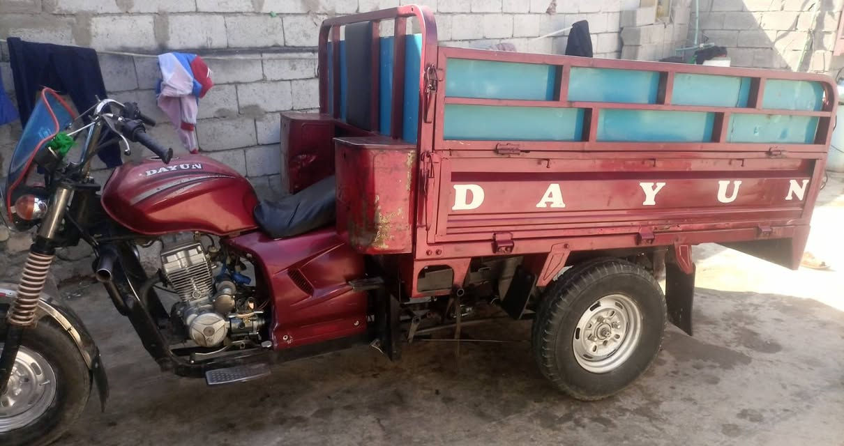 السلام عليكم ستوته البيع موديل 16 اوراق موجوده مكفوله عامه ستوته خير من الله العنوان  العماري السعر 900بيه مجال الطيبين رقم الهاتف ***********
