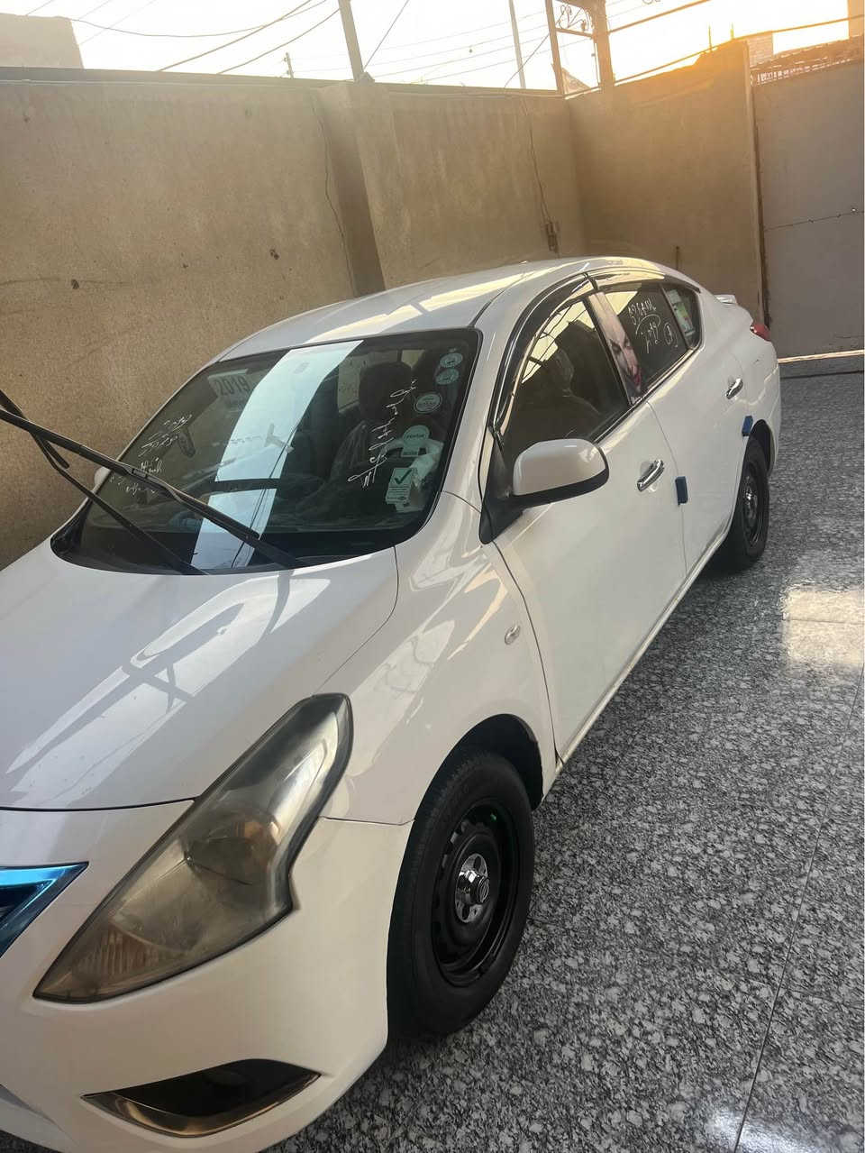 السلام عليكم نيسان سني ام لبليته لزركه سياره نضيفه كلش مديل 19 سنويته لل30 وكاله بيها رقم اربيل بيها باب لسايق مبدل لباقي كفاله تخم تايرات ستوك مبدلهن حداده جديده كماليات كامله من لداخل باب مجيسات شاشه حجم لكبير سياره رايده ب110 بيه مجال لشراي رقم ما متواجد فيسبوك الهاتف *********** Singapore
