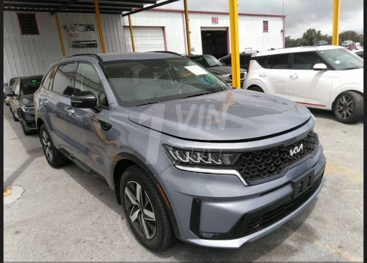 السلام عليكم ورحمة الله 
للبيع او مراوس بسيارة عاليه اقل سعرا 
سورنتوا موديل 2022 وارد امريكي رقم بغداد انكليزي ماشية 63 الف قابل للزياده 
محرك 2500نظامين جي دي اي و ام بي اي سبعة راكب  تشغيل عن بعد ورادارات وحساسات وكامرا ومانع تصادم وتثبيت مسار وشاشه لمس وشاشة تبريد لمس ورقم سرعه دجيتيل وتثبيت مسار وشاشه تبين حال الإطارات في حال البنجر واطفاء ذاتي وقطعتين تبريد ثمانيه كير مودات قياده 
السعر المطلوب 235 و بيها مجال  للتواصل *********** متوفر  واتس اب و فيس
