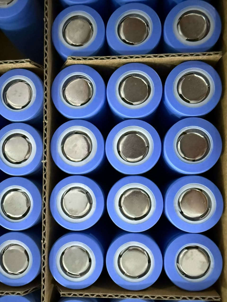 Li-ion Battery PXNY INR18650X 1.8Ah 3.7V 6.66Wh Lithium ion battery cell,Electronic appliances such as Camping fan,Bluetooth speakers,electronic radios and humidifiers.
Model: PXNY INR18650X 1800mAh battery
Typical Capacity: 1800mAh
Nominal Voltage: 3.7V
Charging Method: CC-CV
Charge Cut-off Voltage:4.2±0.05V
Discharging Cut Off Voltage: 2.55V±0.05V
This PXNY Li-ion Cell 3.7V 1800mah battery model is ideal for Model aircraft battery.Sweeping machine,electronic radio,Handheld Fan,Balance car,drift car,outdoor fan,Escooter,twist car,thinking car, vacuum cleaner,Small fan,Microphone,Solar system,laptop battery, Solar monitoring, Solar Lights,Electric lawnmower,LED Flashlight, Mobile energy storage, Electric drill battery,Electric tools as it has a great capacity 1800mAh and even good burst power.


**إذا كنت صاحب هذا الإعلان وتريد حذفه لأي سبب، رجاءا أرسل رسالة إلى الدعم الفني**