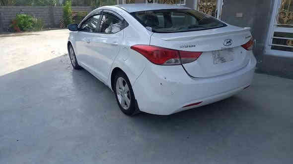 السلام عليكم
للبيع  النترا موديل 2014 خليجي محرك 1600 دوش بيها ضربة بالحوض وجاملغ امام ومصلحات  بأسمي رقم بغداد الماني مشروع وطني عليها غرامة 200 الف تنزل من سعر  محرك وكير مكفول تايرات نضيفة تبريد شغال  سعرها 105  وبيها مجال  للشراي 
صور السونار راسلني  واتساب  فقط ما متواجد فيس   ***********
