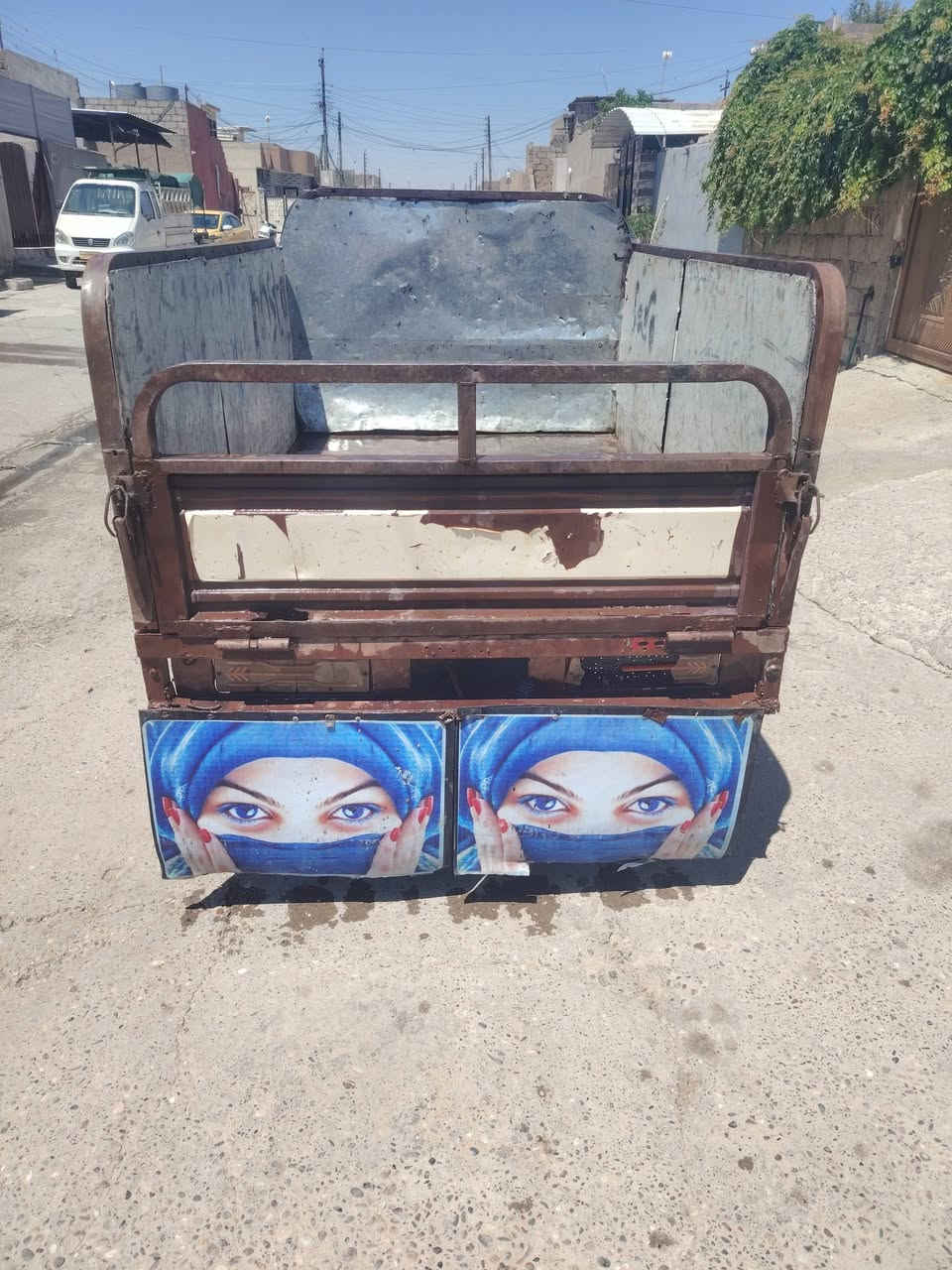 ستوته للبيع مديل 18 كله بلادي وايرمنيه كله شغله شاصي شرط
تايته كله جدد محرك جديد ما مفتوح مكاني حي بكر السعر مليون بيه مجال قليل رقمي *********** خط مفتوح و وتساب هم مفتوح
