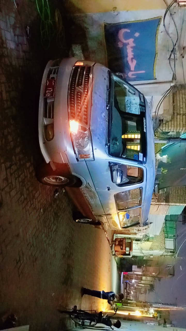 سلام عليكم كيه فتون  للبيع موديل 2010 معمره حجل مكينه مجفته جديدة سنويه ب29تخلص  تحويل مباشر  سعرها   33  وبيها مجال للشراي. عنوان  بغداد مدينة صدر ***********
