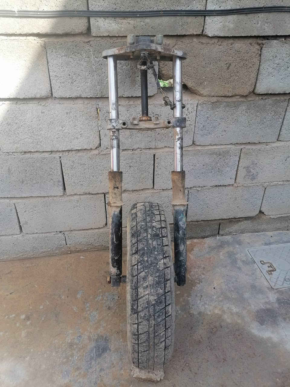 السلام عليكم ورحمة الله وبركاته صدر كامل مال داي وان دبلات شغالة والويل مابي اي ملعب كلش نضيف السعر ٥٠ وبيها مجال العنوان بعقوبة المفرق للإستفسار الاتصال ع هذا الرقم ***********
