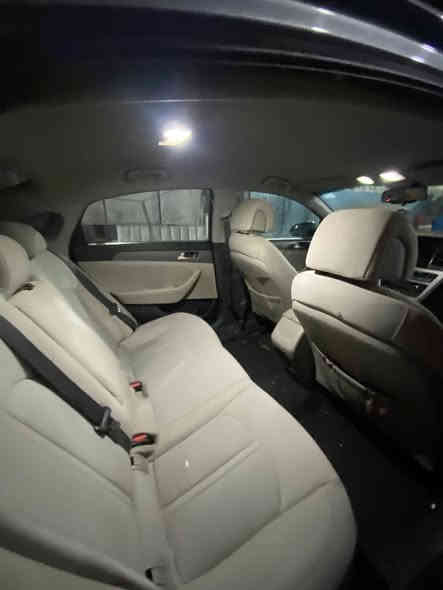 سوناته 2016 للبيع وارد امريكي السياره رقم بغداد
حادثه مال أمريكه دعاميه مبدله بنيد مصلح نفسيته وبيه بل عراق باب السايق كلير 
وباب خلفي اليمنه كلير 
جاملغ أمام السايق تبديل نفس ألون فقط
السياره ليبل واحد 
 نضيفه نقص واحد مابيه 
مكينه كير لوك 
تبريد ثلج 
شاشه جبيره 
تكم ستيرن 
نضام سبورت 
قياس الاطارات 
حداديه لوك 
السياره ترايهه من زاخو للفاو 
مكينه 2400 
السعر120 وبيه مجال
 ***********
